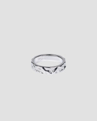 Koluré Basic Ring Silver – Ring aus Edelstahl in Silber mit gehämmerter Oberfläche