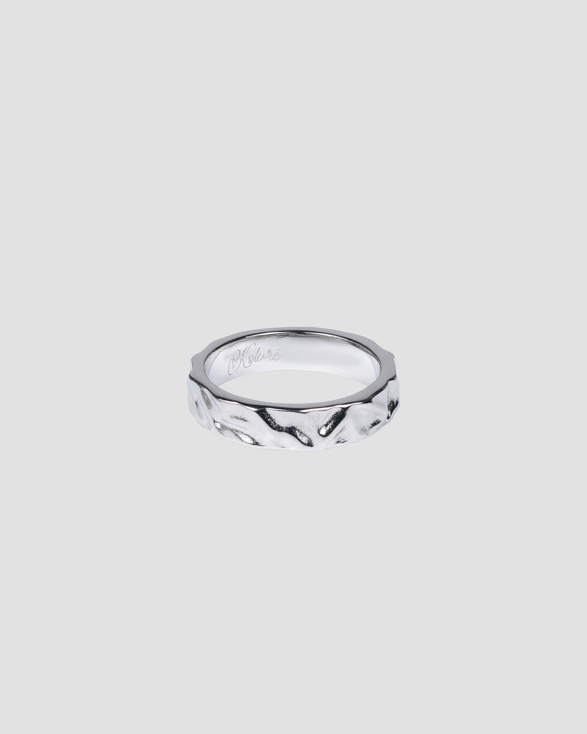 Koluré Basic Ring Silver – Ring aus Edelstahl in Silber mit gehämmerter Oberfläche