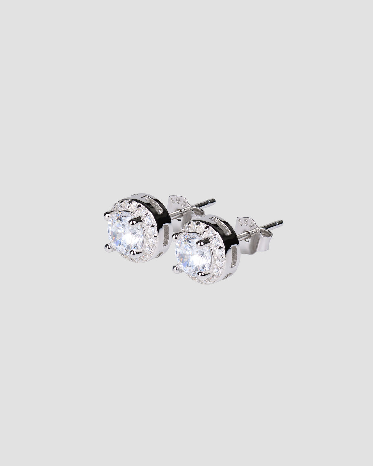 Koluré Halo Stud Earrings – steinbesetzte Ohrringe aus 925 Sterlingsilber mit Zirkonia