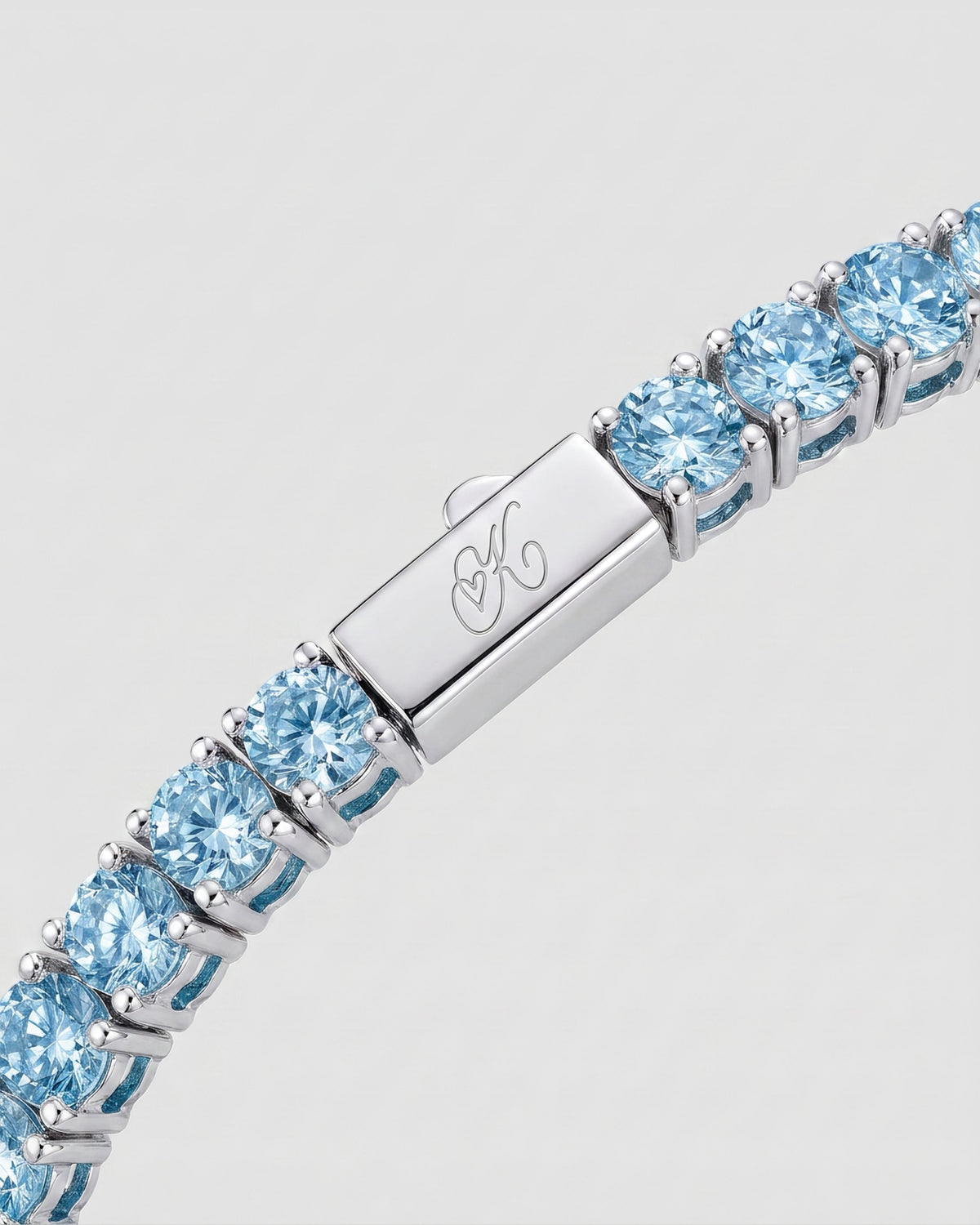 Ice Link Bracelet